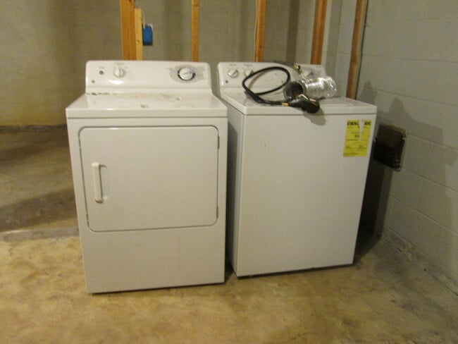 Building Photo - 115 Evans Run Dr