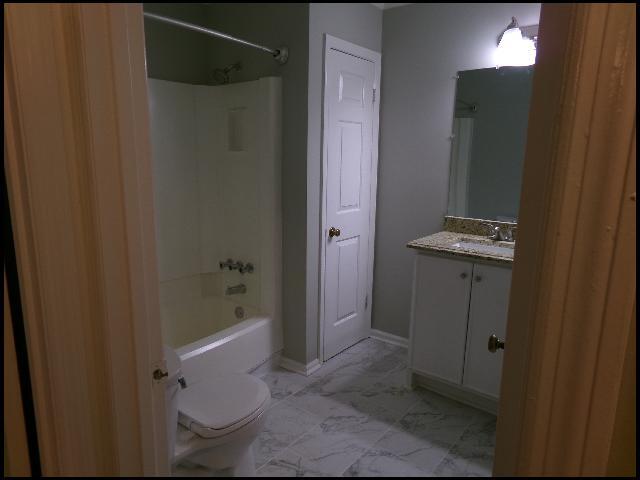 Building Photo - 1813 Sanford Dr