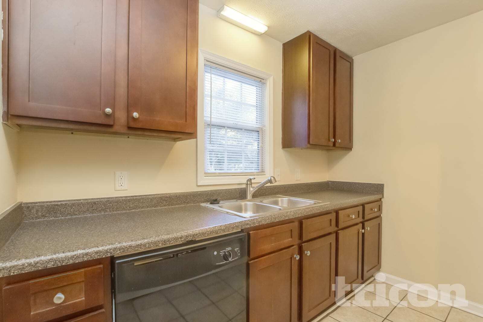 Building Photo - 1145 Woodington Cir