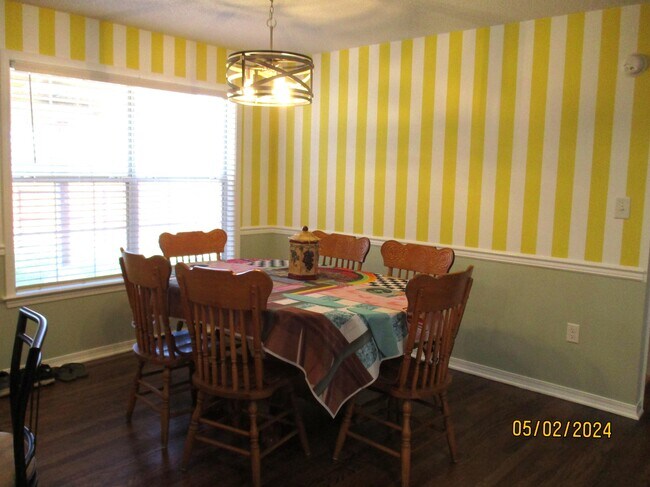 Building Photo - 292 Grandview Ave