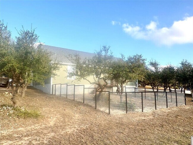 Building Photo - 500 Harmon Hills Cove