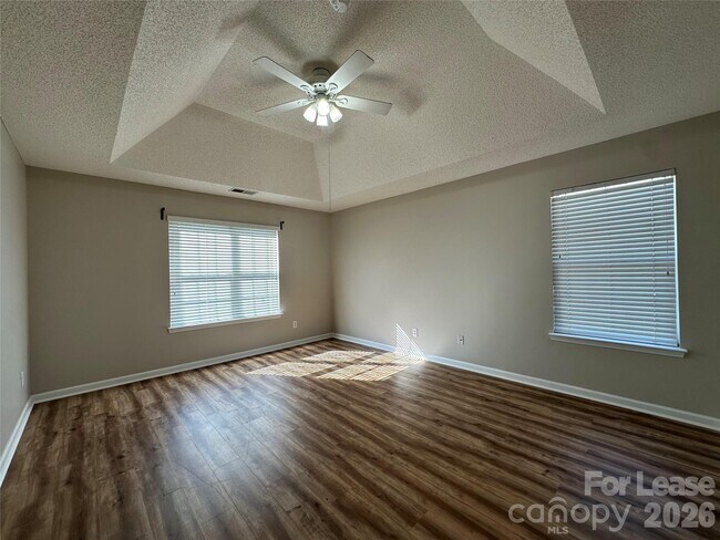 Building Photo - 5650 Berry Ridge Dr