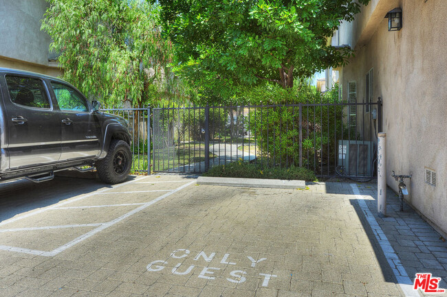 Building Photo - 11808 Riverside Dr