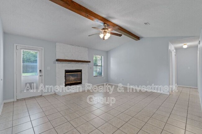 Building Photo - 502 Krest Dr