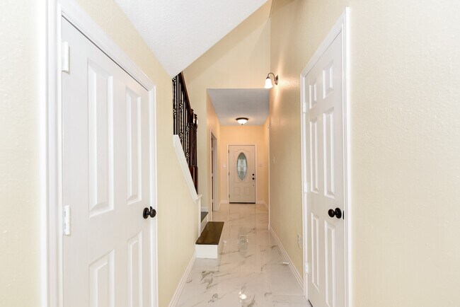 Building Photo - 15031 Kimberley Ct