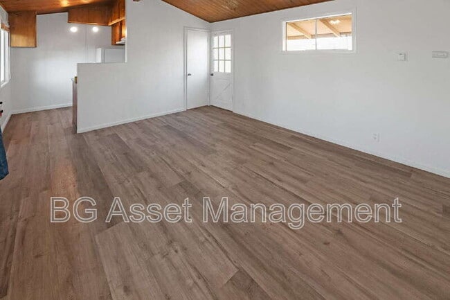 Building Photo - 950 Kelvin Ct