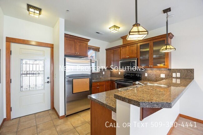 Building Photo - 6432 Melby Way NE