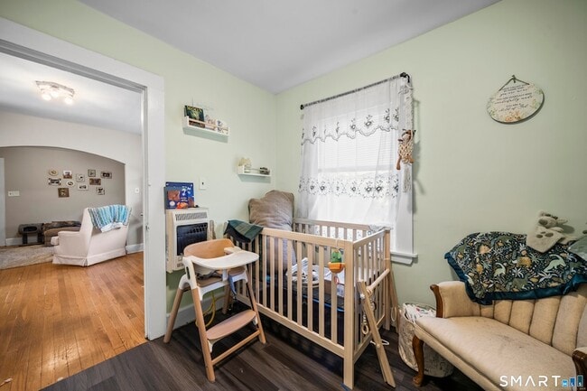 Building Photo - 383 Davis St