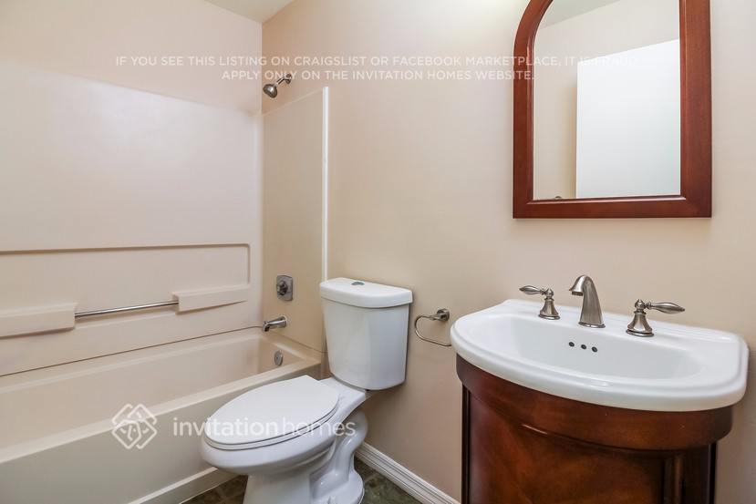 Building Photo - 6232 Country Fair Cir