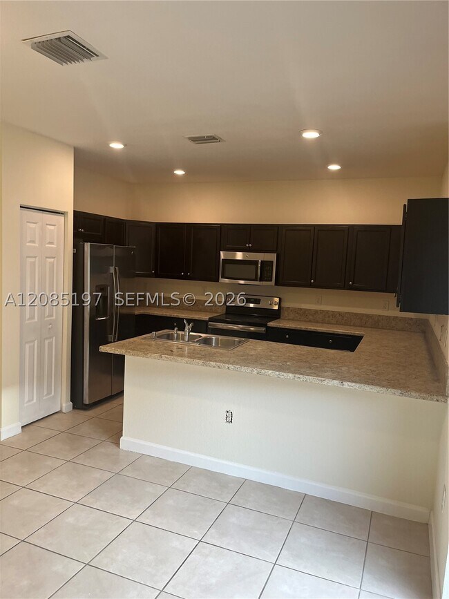 Building Photo - 9373 W 33rd Way