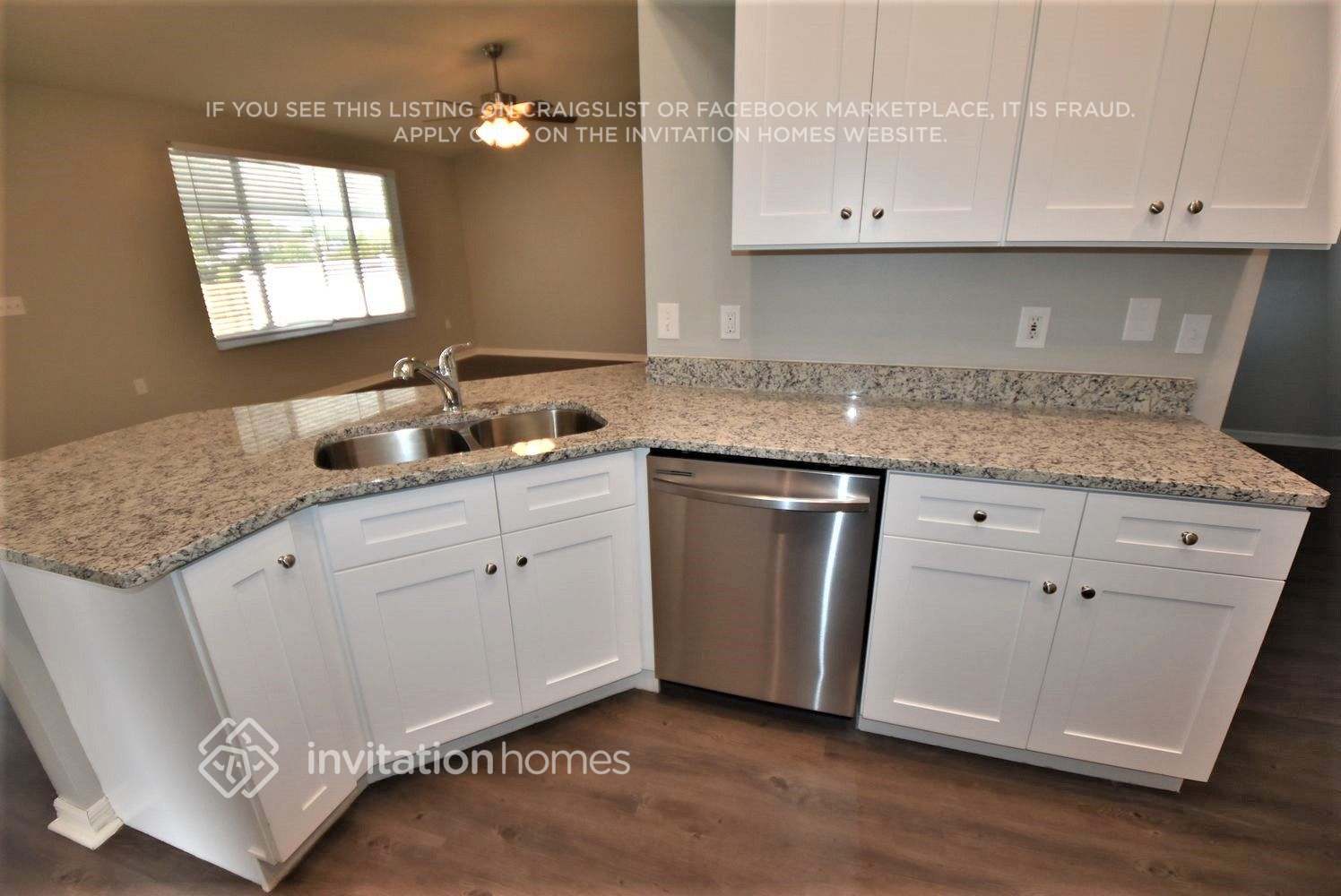 Building Photo - 10623 Foxcrest Way