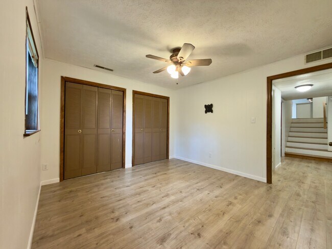 Building Photo - 295 Dogwood