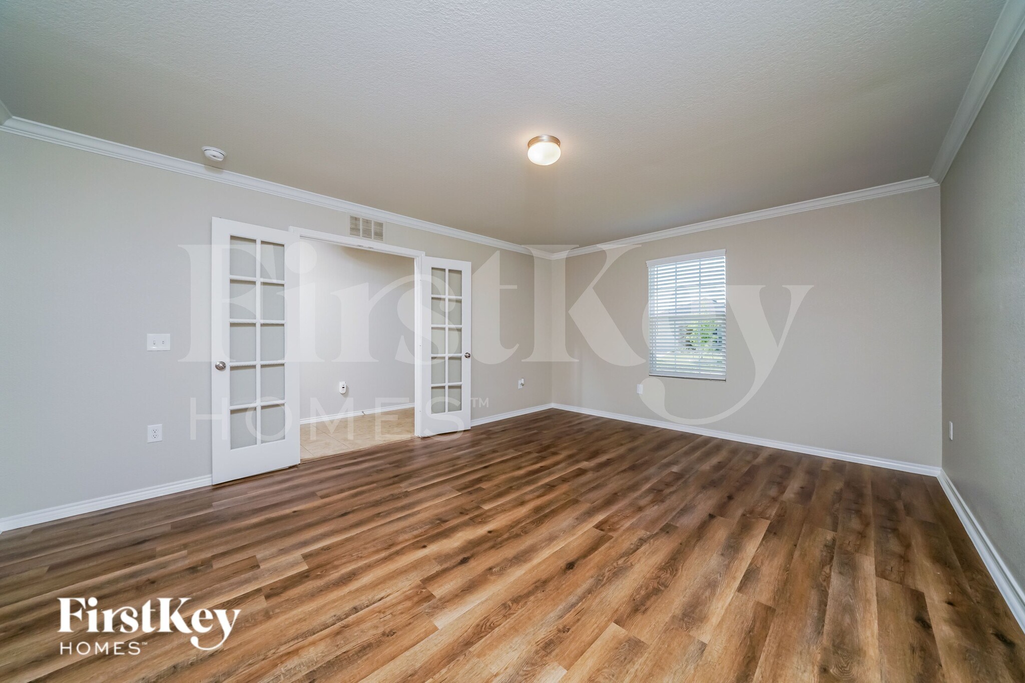 Building Photo - 1505 Vernon Dr