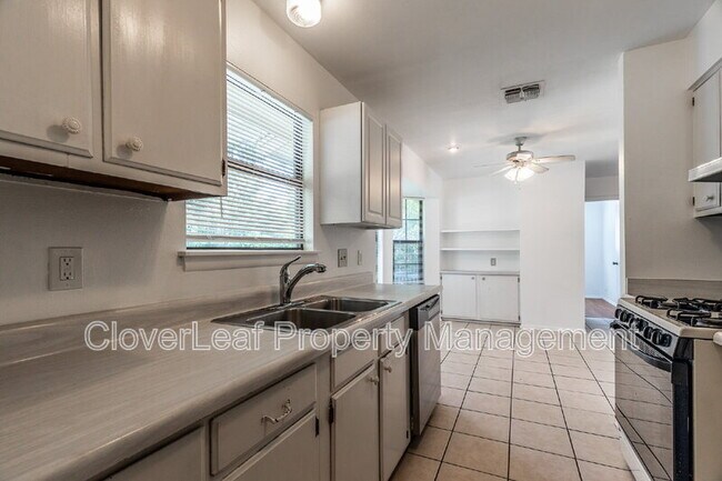 Building Photo - 7319 Deep Spring Dr