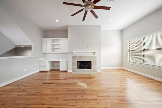 Building Photo - 650 Westcross St