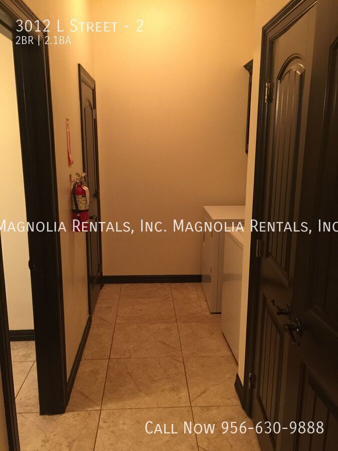 Building Photo - 3012 S L St