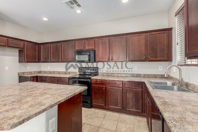 Building Photo - 1650 E Joseph Way