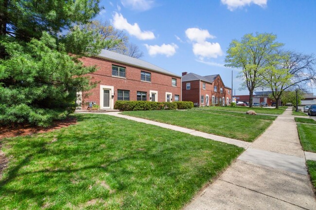 Building Photo - 638 Blenheim Rd