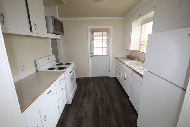 Building Photo - Midtown House Close to Everything, A/C, Ha...