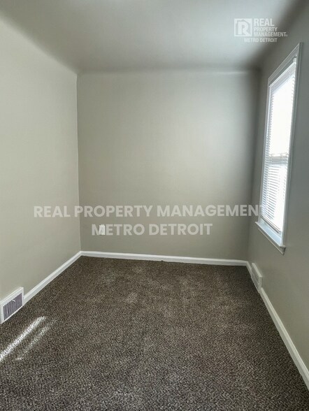 Building Photo - 16210 Ferguson St