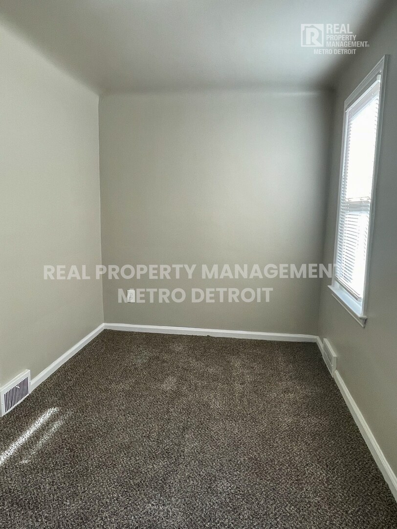 Building Photo - 16210 Ferguson St