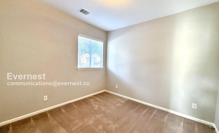 Building Photo - 21303 Bella Flora Ct