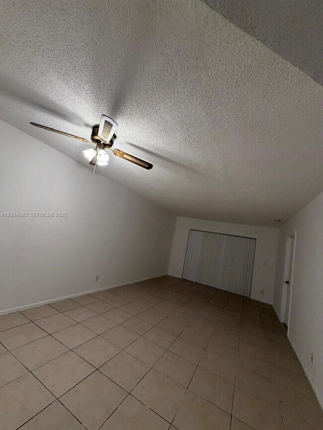 Building Photo - 7825 Fairview Dr