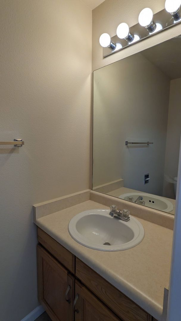 Building Photo - LOVELY TWO STORY HOME IN THE RANGE AT SPRI...
