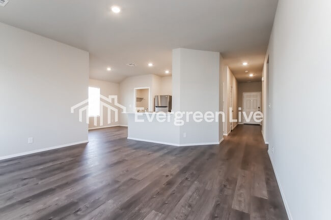 Building Photo - 2101 S Lakin Ln