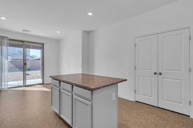 Building Photo - 6919 Feather Hl St