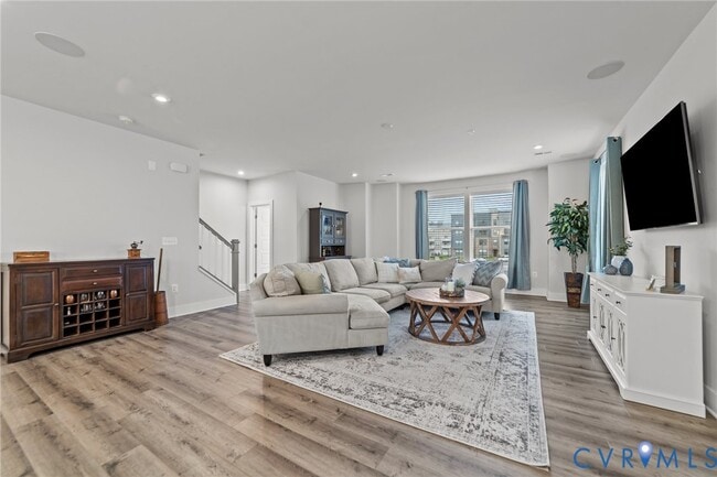 Building Photo - 2628 Lassen Pl