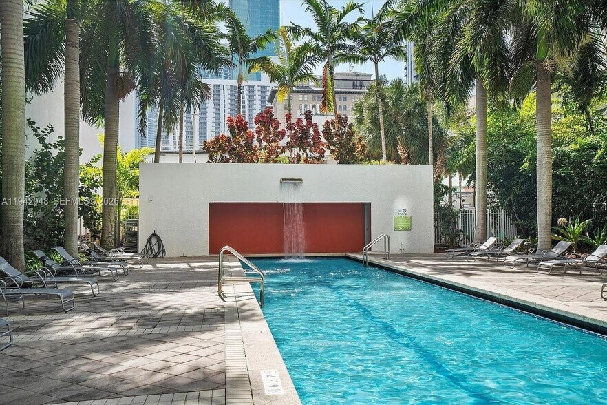 Building Photo - 133 NE 2nd Ave