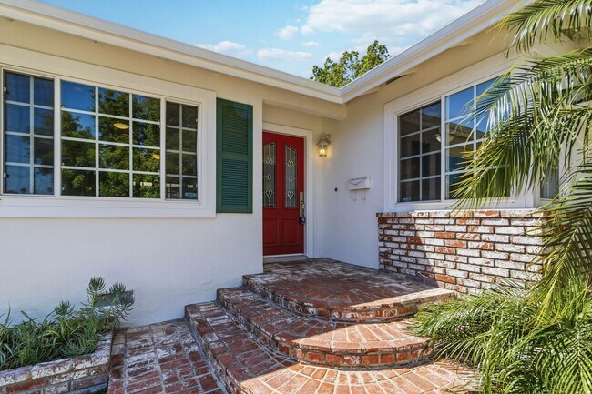 Building Photo - 23020 Haynes St