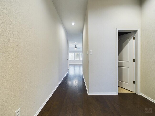 Building Photo - 2409 Brk Crst Wy