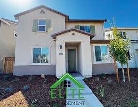 Building Photo - A Stunning Brand-New Home in a Prime Locat...