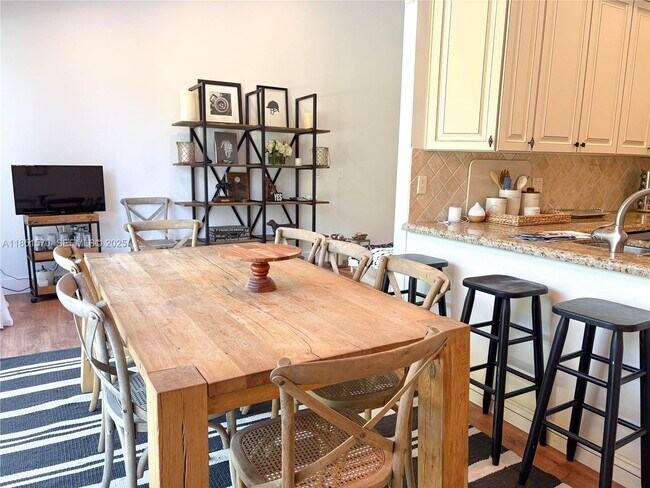 Building Photo - 2530 Windsor Way Ct