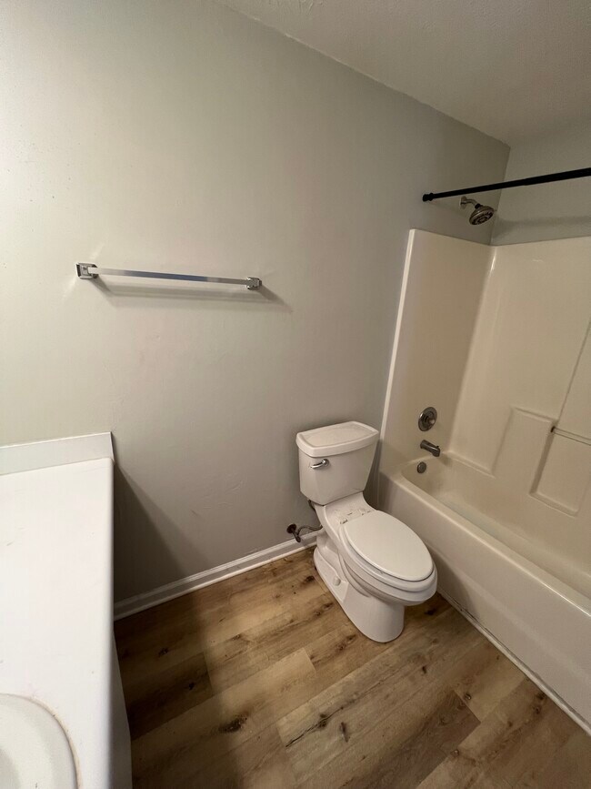 Primary bath - 4311 Jasmine Cove Way