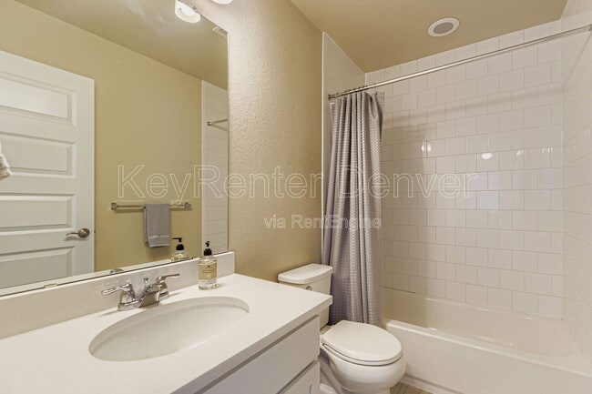 Building Photo - 12886 E Wesley Pl
