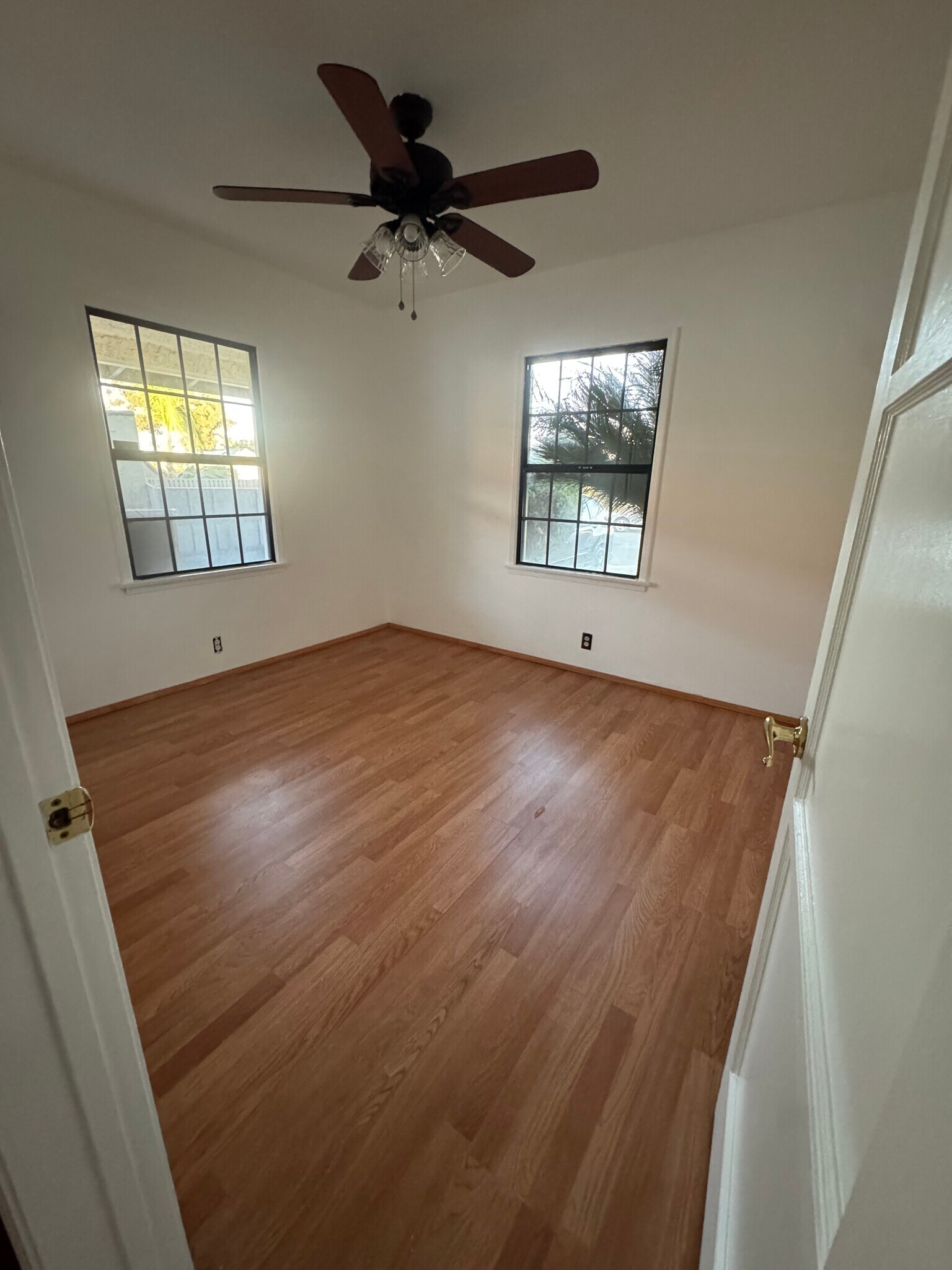 Building Photo - 5427 Bridgeview Ave