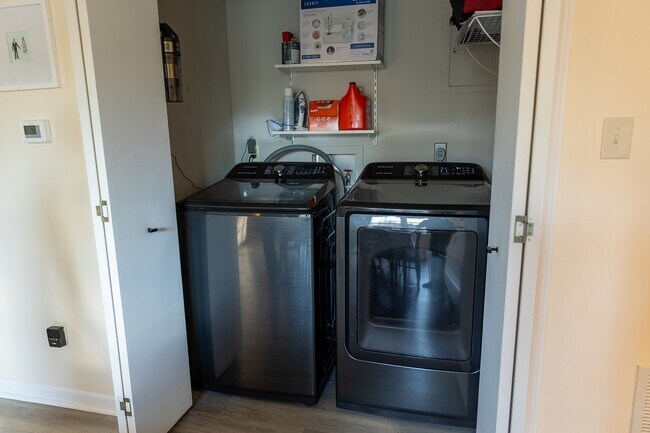 Building Photo - 7436 Nall Ave