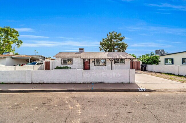 Building Photo - 449 E Harmony Ave