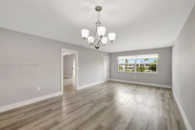 Building Photo - 6800 Royal Palm Blvd