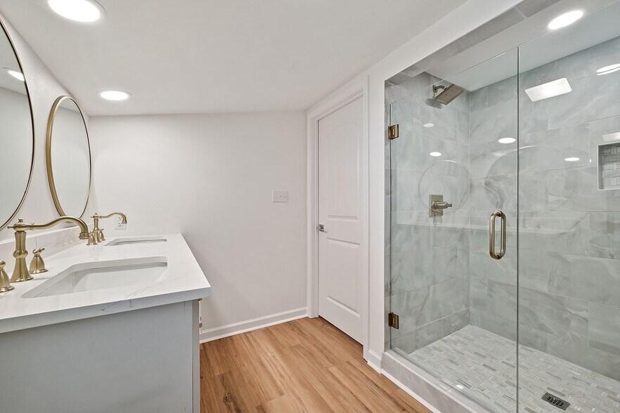 Building Photo - 5163 Abelia Dr