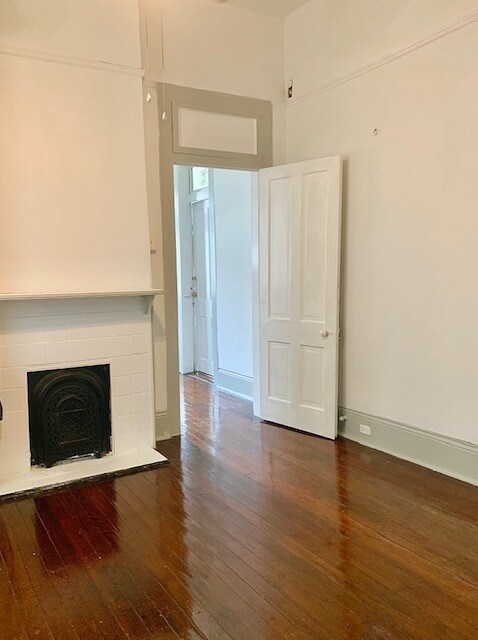 Building Photo - 1800 Dante St