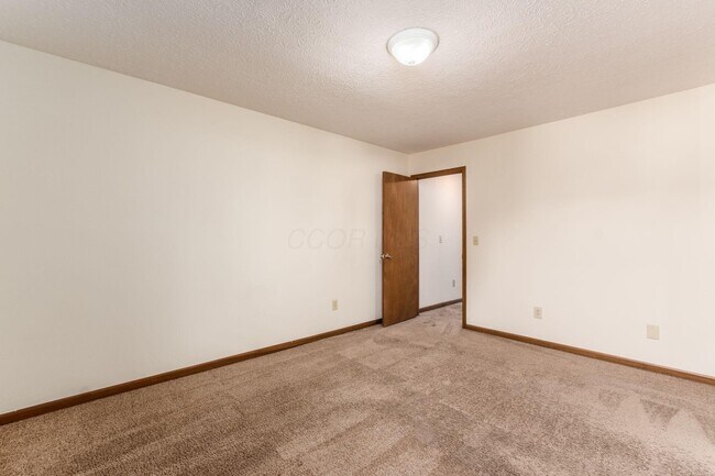 Building Photo - 4847 Dierker Rd