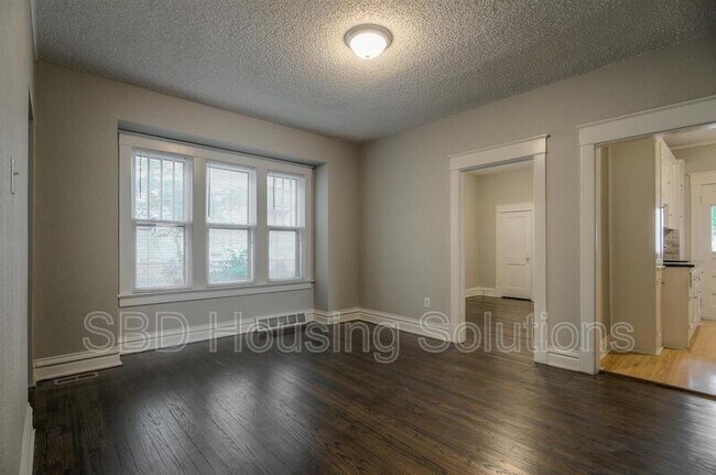 Building Photo - 528 S Arlington Ave