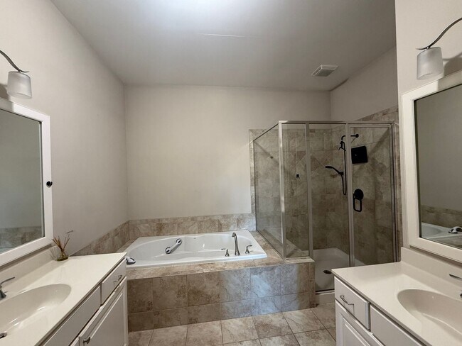 Building Photo - Welcome to your dream rental home! Stunning 3-story, 4-bedroom, 3.5 bath Townhome in Smyrna!