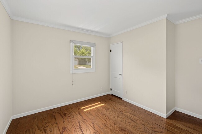 Building Photo - Spacious 3-Bedroom, 2-Bath Home for Rent in Urbana