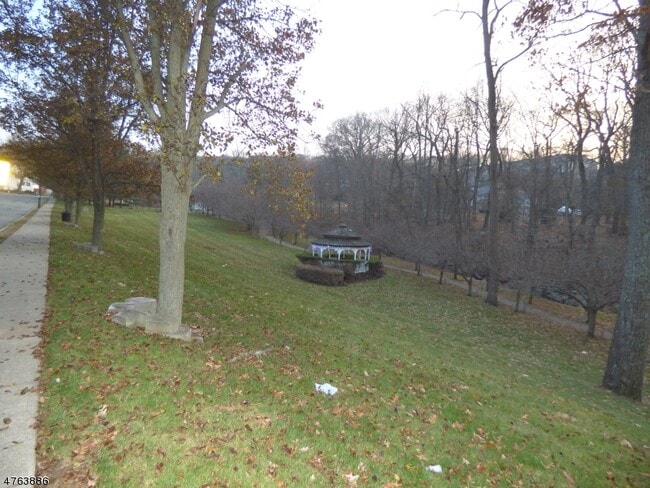 Building Photo - 8 N Glen Ave