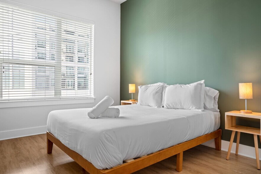 Building Photo - 801 N Mac Dill Ave